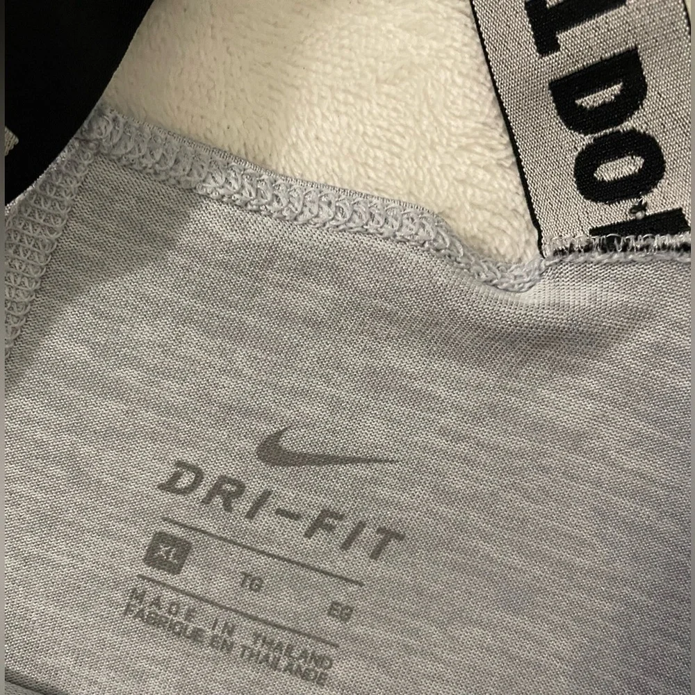 NIKE Just do it Dri-Fit Gray Tank Top with Strap Detail Size XL Girls - Picture 5 of 7